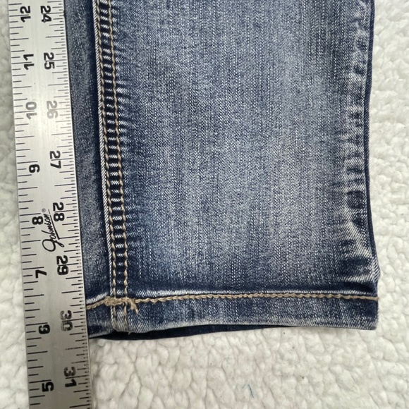 Women’s 16 Reg. Maurice’s Blue Jeans - Picture 10 of 12